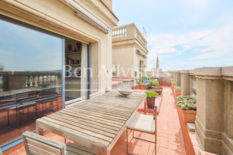 impresionante-atico-con-terrazas-cupula-y-pisci...