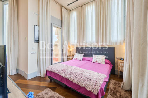 impresionante-atico-con-terrazas-cupula-y-pisci...