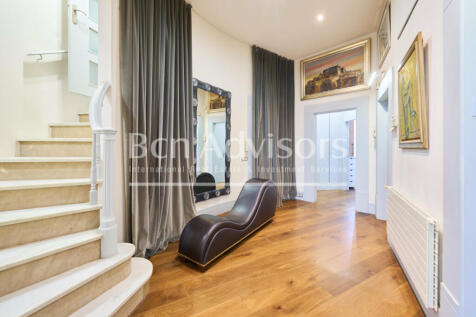 impresionante-atico-con-terrazas-cupula-y-pisci...