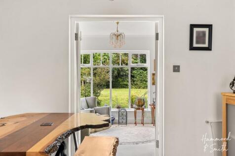 Kitchen / Breakfast Room