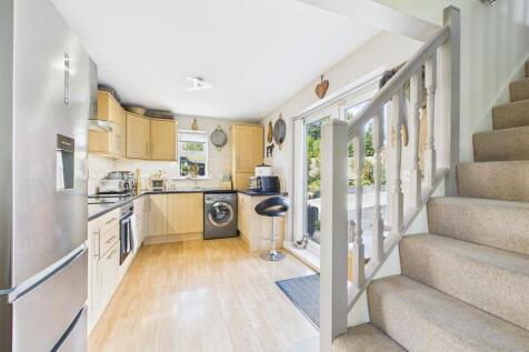 KITCHEN/DINING/LIVING