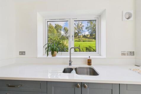 OPEN PLAN LIVING KITCHEN