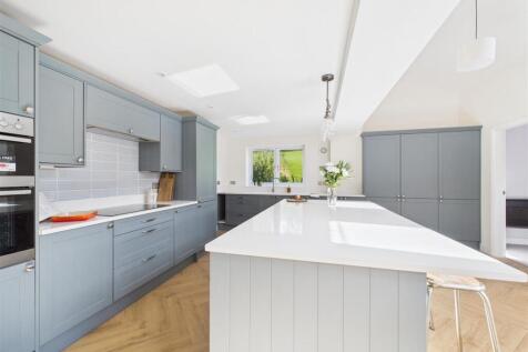 OPEN PLAN LIVING KITCHEN