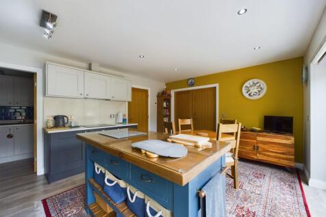 KITCHEN/ LIVING/ DINER