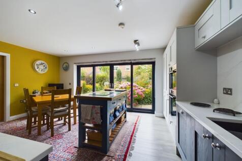 KITCHEN/ LIVING/ DINER