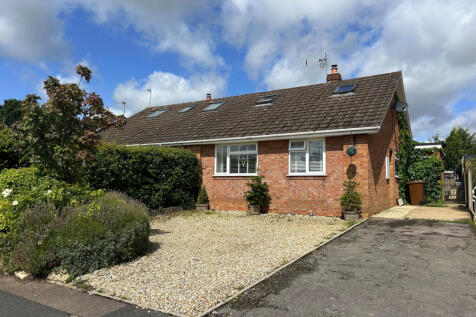 4 Bedroom Semi Detached Bungalow for Sale