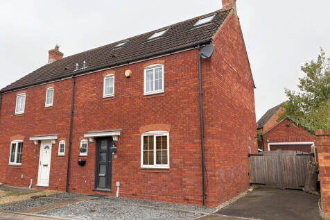 4 Bedroom Semi Detached House for Sale