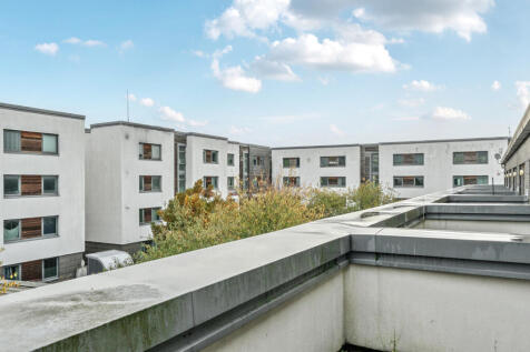 1376415-16-690b24...