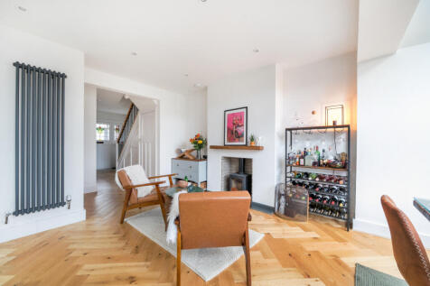 1389021-26-693c49...