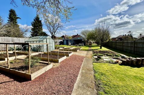 Beds &amp; Greenhouse 
