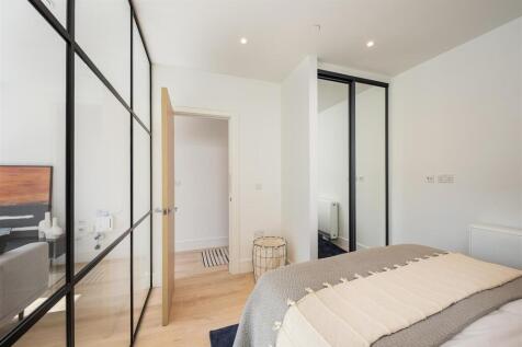 Show flat 3_HR-007.jpg