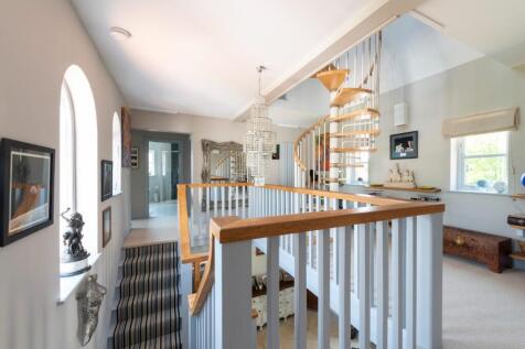 First floor landing
