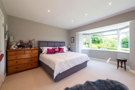 Principal bedroom