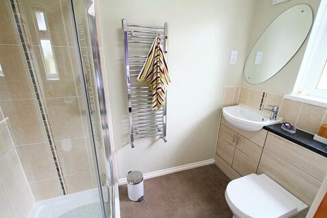 En-suite Bedroom 1
