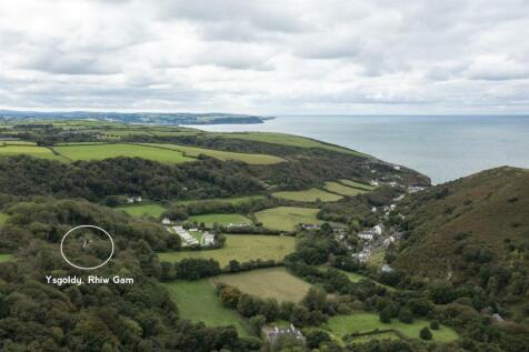 Aireal view of property