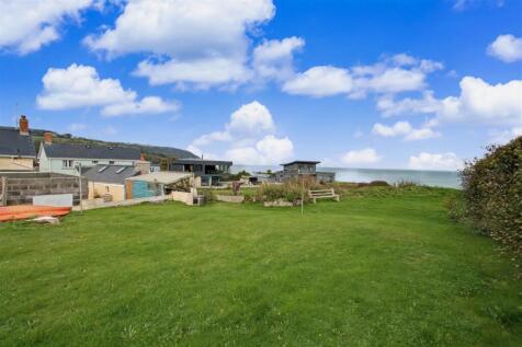 Garden and sea views