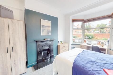 Student Digs - Kirby