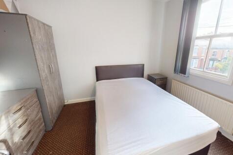 Student Digs - Tichb