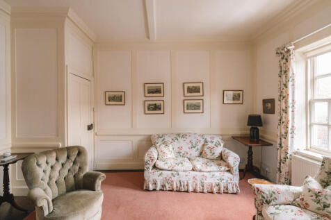 223893 - HighStreetWatlington_HighRes-52.jpg