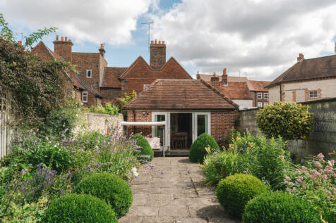 223857 - HighStreetWatlington_HighRes-16.jpg