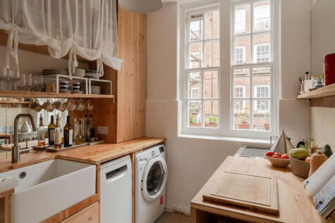 264820 - Peabody Estate, Camberwell Green SE5 -...