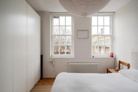 264810 - Peabody Estate, Camberwell Green SE5 -...