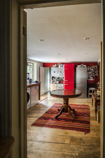 279540 - MH.hr-9.jpg