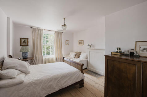 299183 - 17-Laburnhum House, Downham Market-17.jpg