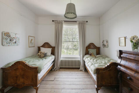 299191 - 10-Laburnhum House, Downham Market-10.jpg