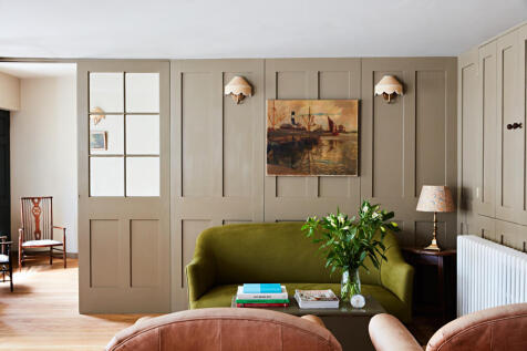 318394 - 9Steven Joyce-JOS2025042D00034-01.jpg