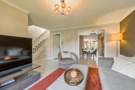 Lounge/ Dining Room