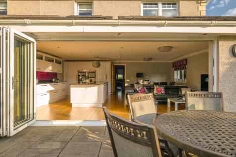 Elegant Indoor/Outdoor Areas