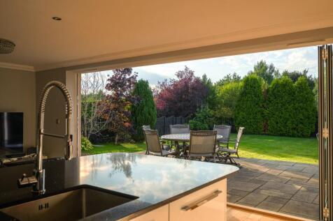 Elegant Indoor/Outdoor Areas