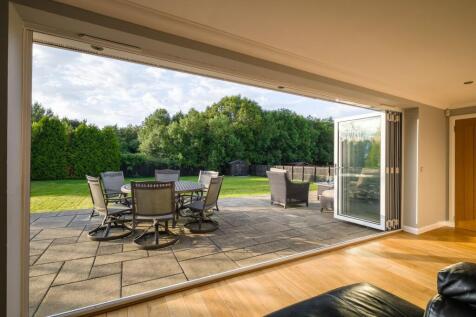 Elegant Indoor/Outdoor Areas