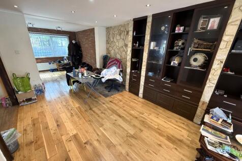 RECEPTION 1 (D)