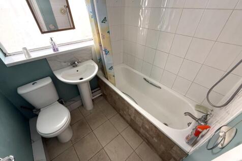 FITTED BATHROOM