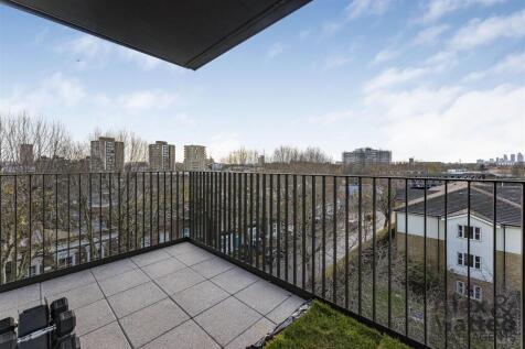 Holly Tree Apartments