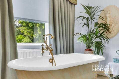 Bedroom One En-suite