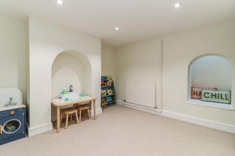Bedroom/Reception 3