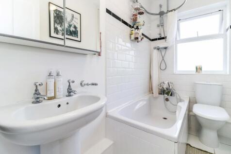 Bath/shower room