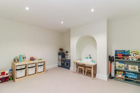 Bedroom/Reception 3