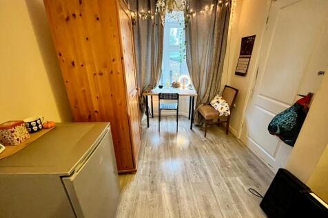 Garage Conversion/Second Sitting Room 