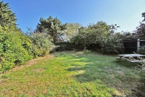 111 goldstone cres bn3 (19).jpg