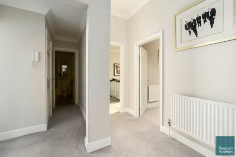 Girton House, Kingsway, Bn3 (10).jpg