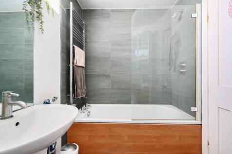 52 Newtown Rd bn3 (12).jpg