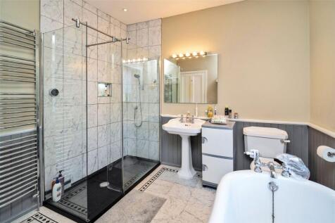 Bed 1 En-Suite