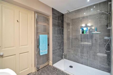 Family Shower Room