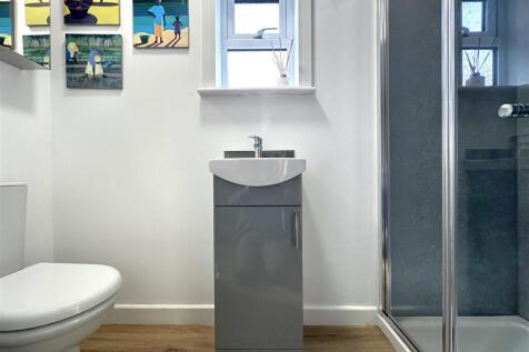 Ground Floor Shower Room 073