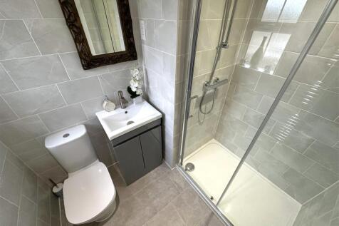 En-Suite Shower Room 362