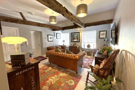 Generous Reception Room 104